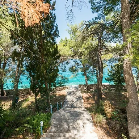 Vendégház Dvorac “kastil Jela”