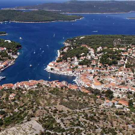 Dvorac “kastil Jela” Milna (Brac)