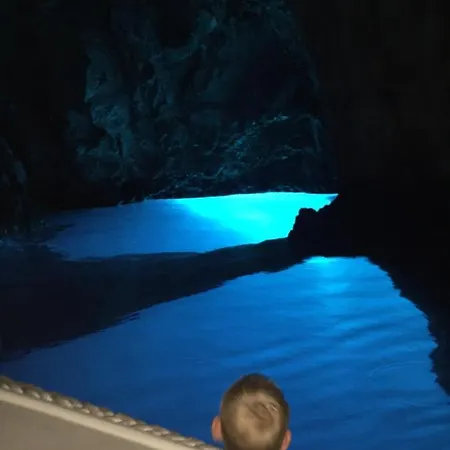 Dvorac “kastil Jela” Gostinjska kuća